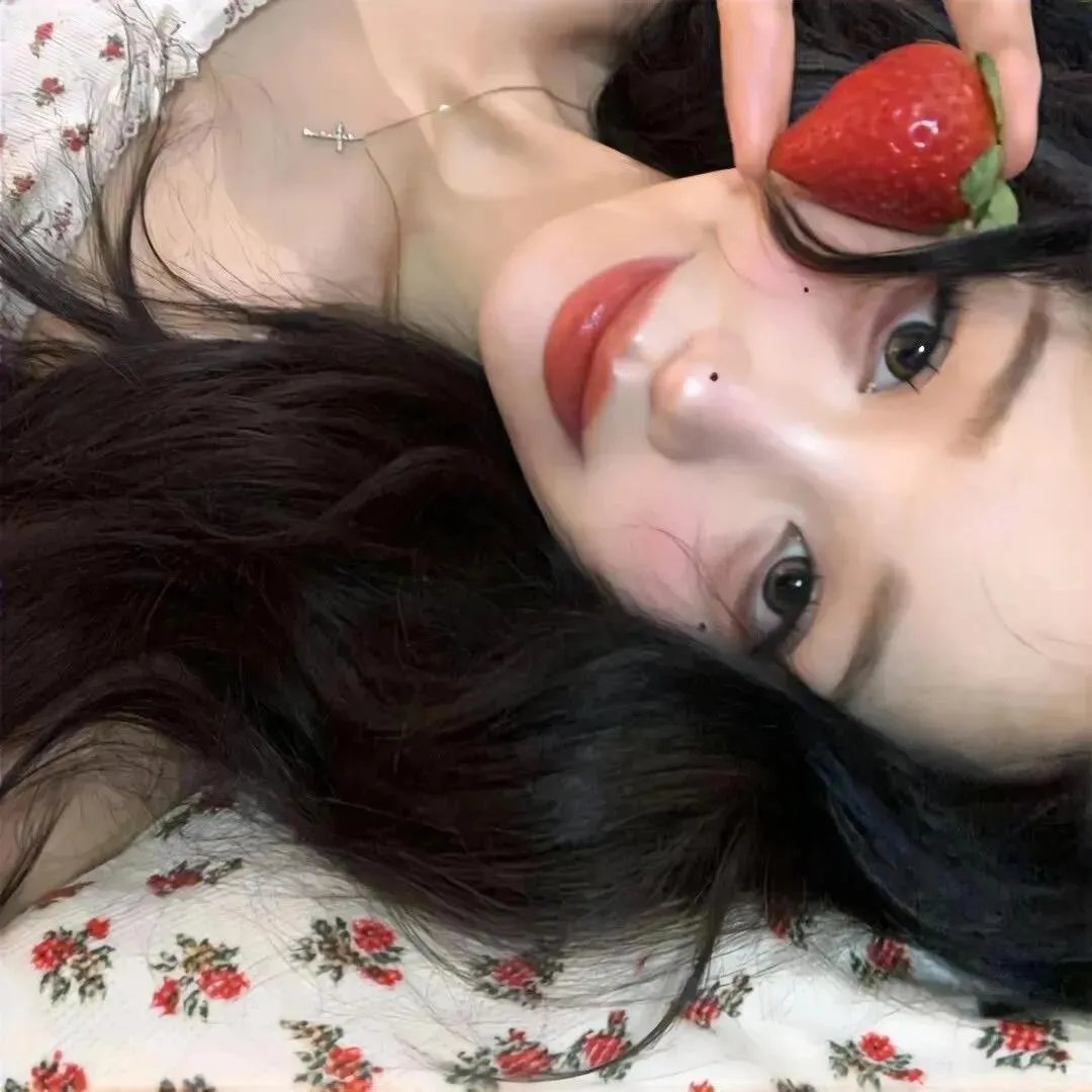 笼中女囚